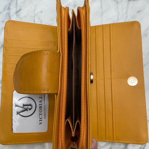 Wallet - Picture 4 of 4